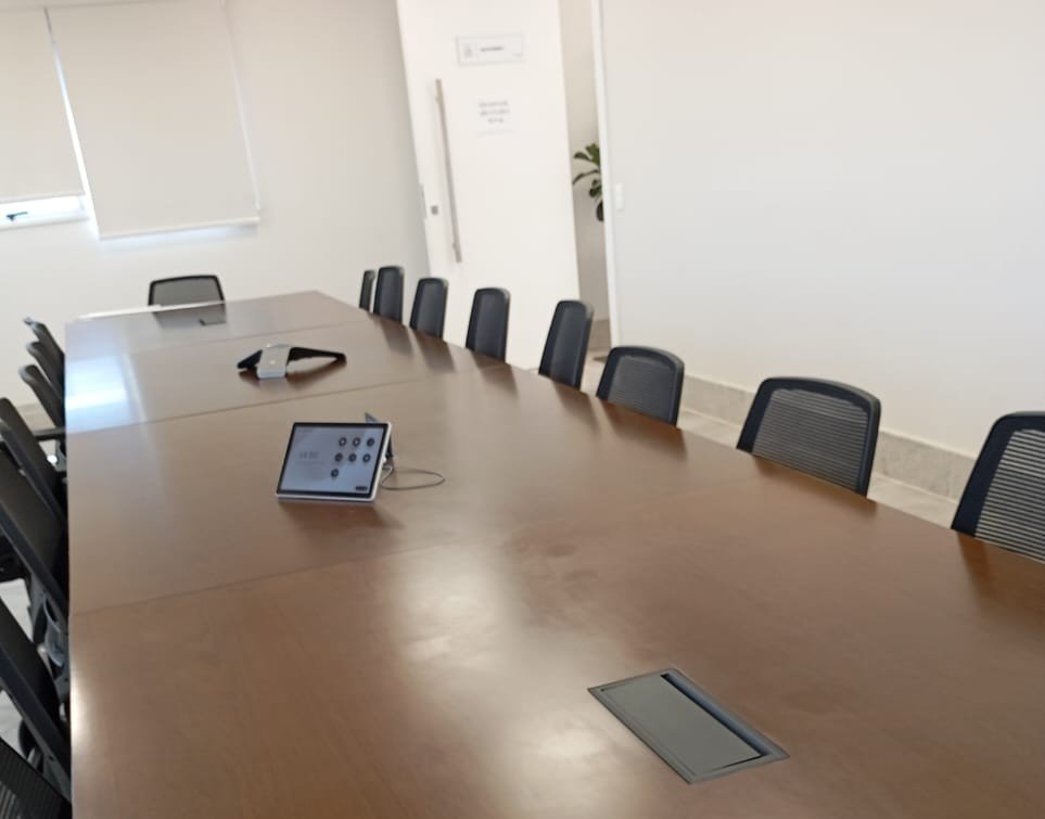 Limpeza administrativa com qualidade, sustentabilidade e eficiência. Conheça os serviços de higienização e conservação da KRS e solicite um orçamento.