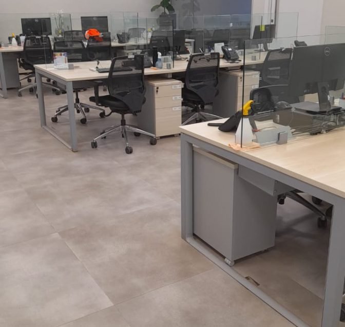 A KRS é uma empresa especializada em serviços de implantação e manutenção de áreas verdes